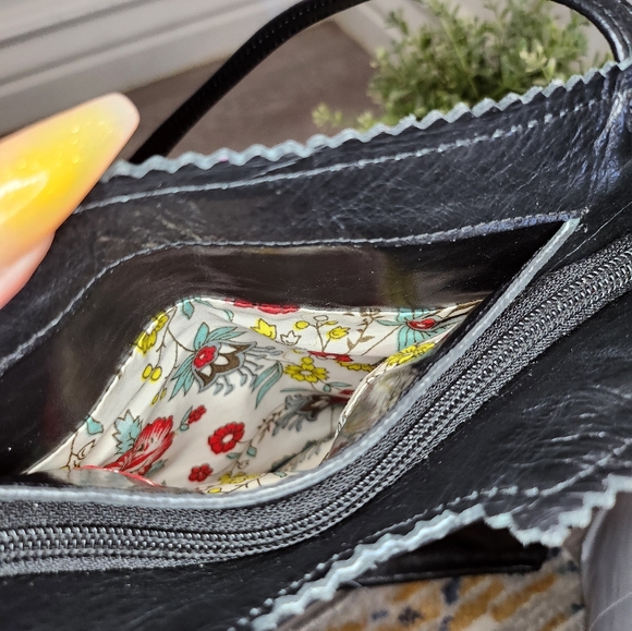 Latico Leather shoulder bag tote - Picture 3 of 7